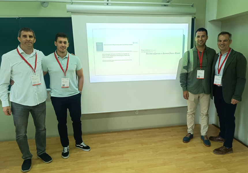 (De izquierda a derecha). David Parra Camacho, Pablo Jiménez Jiménez y Fernando García Pascual, investigadores de la Universitat de València, y Jerónimo García Fernández (Universitat de Sevilla).